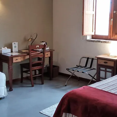 Muralleta Hotell Riba-Roja De Turia